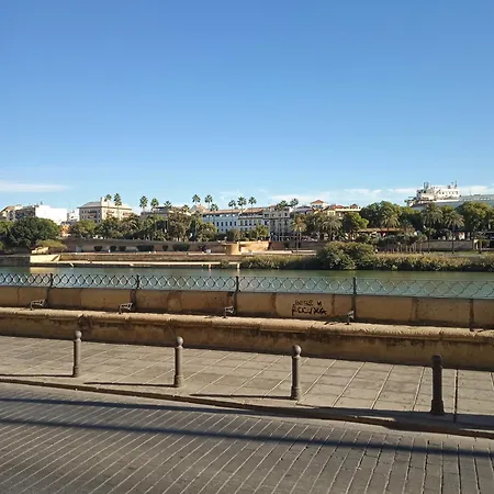 Boho Chic River Side Lejlighed